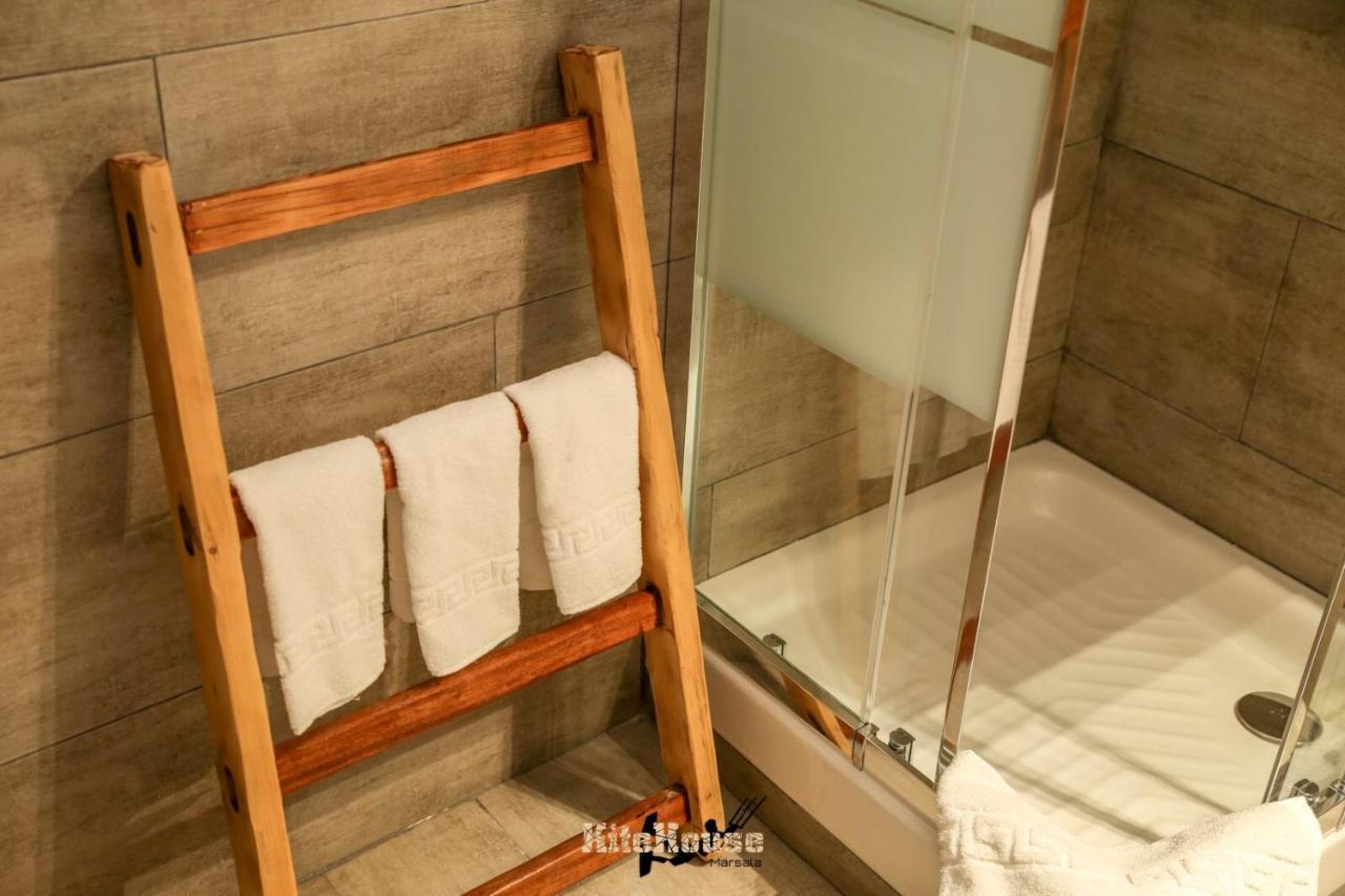 Kite House Marsala Stagnone Bed & Breakfast Bagian luar foto