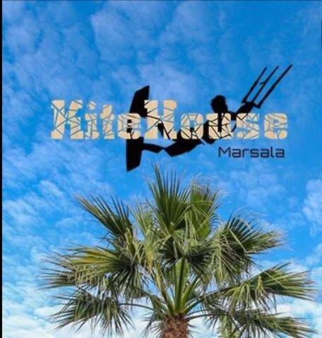 Kite House Marsala Stagnone Bed & Breakfast Bagian luar foto